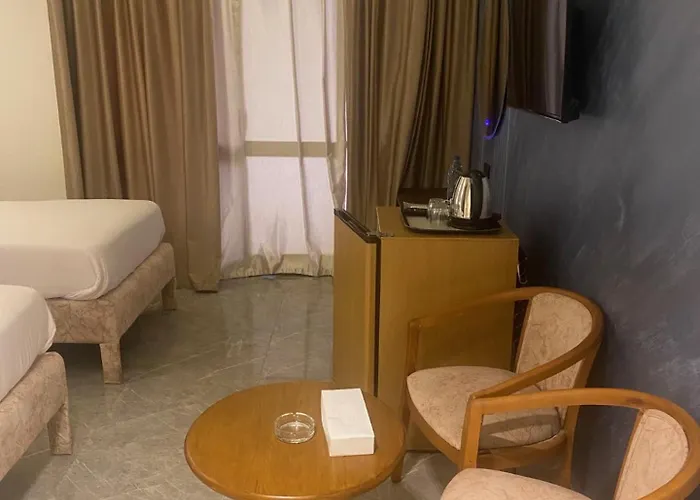 House Szálloda 3*