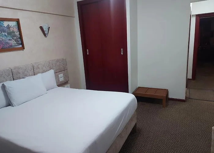 House Szálloda 3*